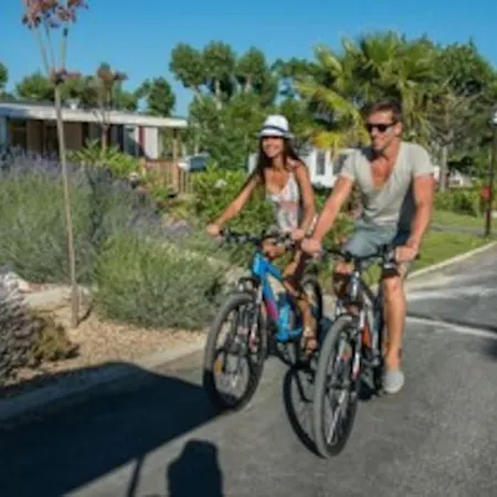 Super Mobile-home Hibiscus Climatise Confort Fun 4* *