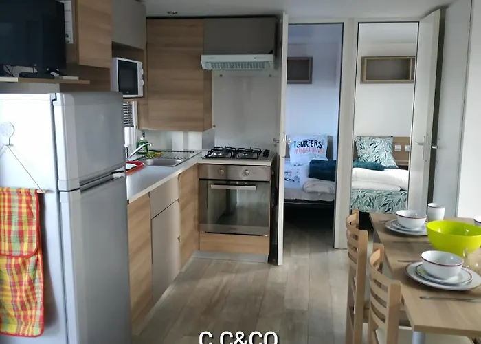 Super Mobile-home Hibiscus Climatise Confort Fun 4* * ヴァンドル・プラージュ